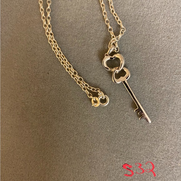 sterling silver and diamond key necklace (#S32) - Picture 3 of 4